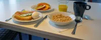 Start Keflavík Airport - Завтрак