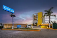 City Express by Marriott Guadalajara Aeropuerto Hotels in Las Pintas