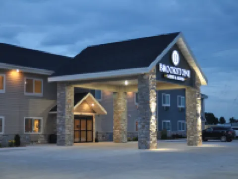 Brookstone Lodge & Suites Hotels in Algona
