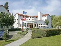 Am Spiegeln Dialog.Hotel.Wien Hotels near 23. Liesing