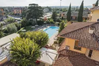 Hotel Gardenia Sirmione - Infinity Pools