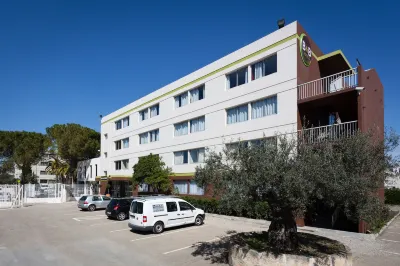 B&B Hotel Nîmes Ville Active, Parking sécurisé Gratuit