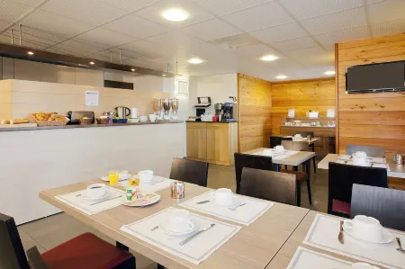 Séjours & Affaires Genève Gex les Rives du Léman Отели в г. Жекс