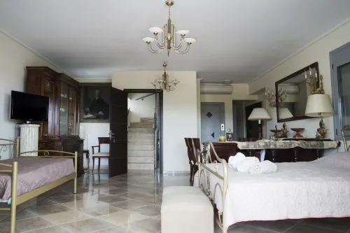 Villa d'Irene-Near Athens Airport , 200 Meters from the Beach Davis - parkir