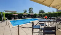 Best Western Plus Hotel Farnese - piscina
