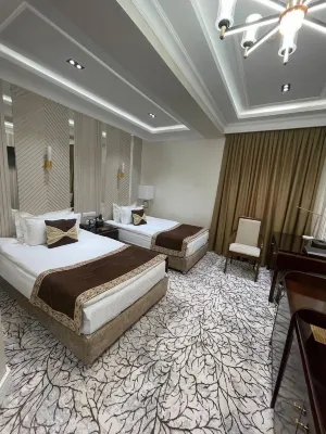 Zarafshan Grand Hotel Fiez فنادق في 
