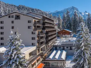Victoria Hotel & Residence