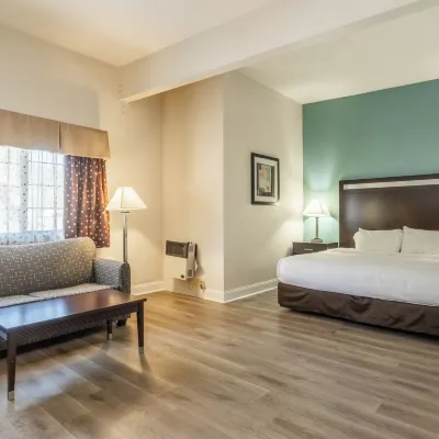 Quality Inn Near Mammoth Mountain Ski Resort Hotels near Canyon Lodge