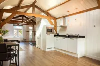 Stayci Serviced Apartments Royal Palace - Homestays