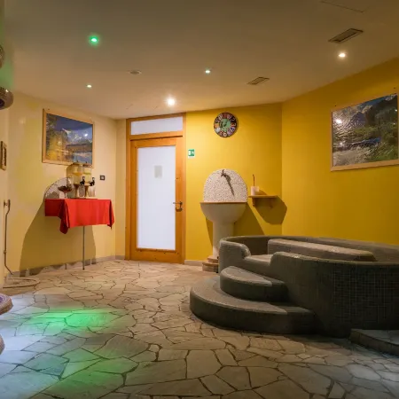 Alpine Mugon Hotel