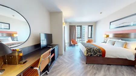 Clayton Hotel Cardiff