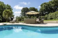 Sleeps10 18-Parking-Garden-Pool-HotTub-Balcony - Villas