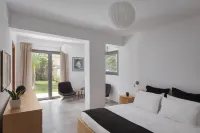 Grand Apollon Villa Hotels in Saronikos