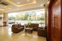 Blitz Hotel Batam Centre