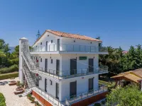 Pettas Apartments Hotels in 