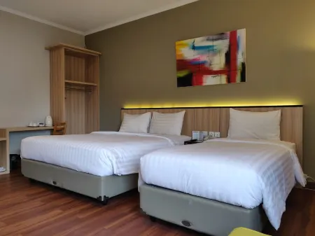 Havana Mutiara Belitung Hotel Отели в г. Танджунгпандан