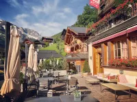 Boutique Hotel Beau-Séjour & Spa Superior فنادق في Val-d'Illiez