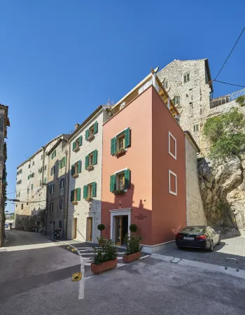 Villa Pergola Отели рядом с достопримечательностью «Собор Святого Иакова»