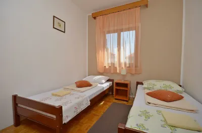 Rooms Ivica Vodice Các khách sạn ở Tribunj