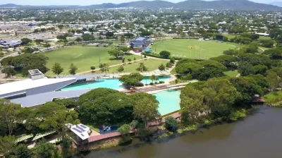 Itara Apartments Hotels near Dan Gleeson Memorial Gardens