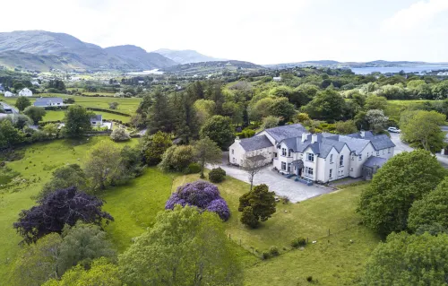 Woodhill House - 3-Star
