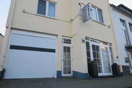 Hotel Kaiser Отели в г. Менхенгладбах