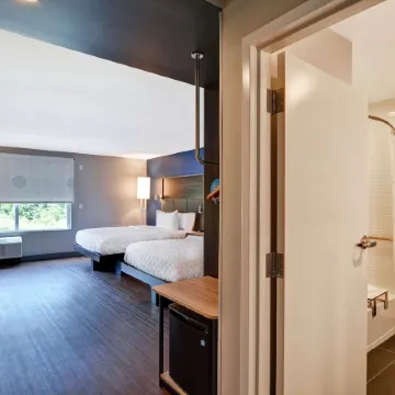 Tru by Hilton Middletown