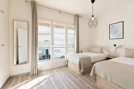 Sitges Group Blue&White