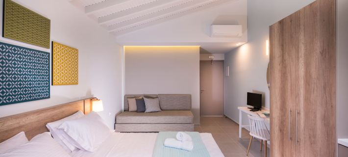 Irini Stalos Apartments Hotele w: Stalos