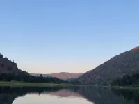 Quaint cottage in town Hotels in Sanders County