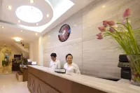 โรงแรมไรซิ่งดรากอนเลเจนด์