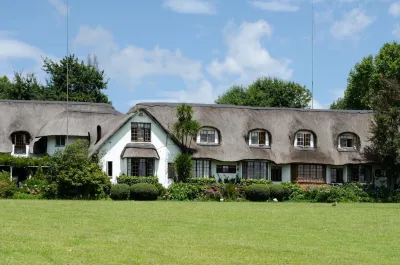 Rawdons Hotel & Brewery Hotels near Howick Falls