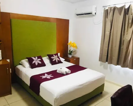 アレクズ ホテル アピアのホテル