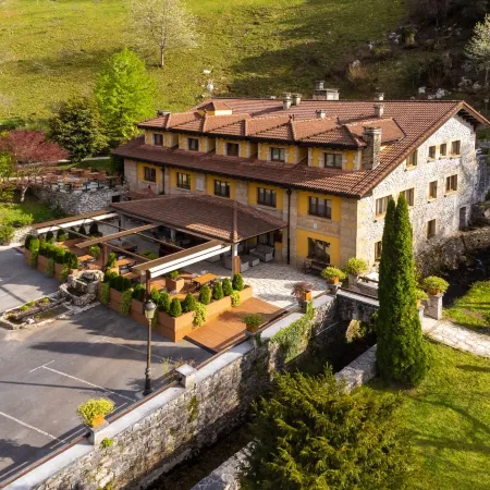 Hotel Restaurante la Casa de Juansabeli