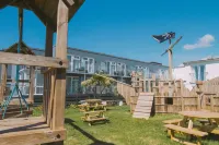 Esplanade Hotel Отели в г. 