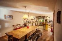 Maison le Champ B&B Questa Casa Non è un Albergo Hotels in Ла-Саль