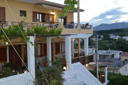 Sofia Kalyves Отели в г. Almyrida