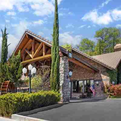 Best Western Plus Yosemite Gateway Inn Hotel Exterior