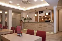 B&B HOTEL Remilia - bars