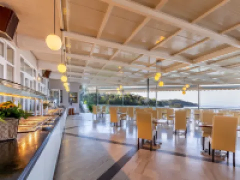 Oasis Hotel Hotels in Perama