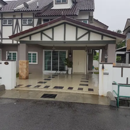 Sitiawan Homestay Entire Semi D House