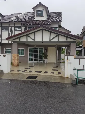 Sitiawan Homestay Entire Semi D Home Отели рядом с достопримечательностью «Tua Pek Kong Temple»