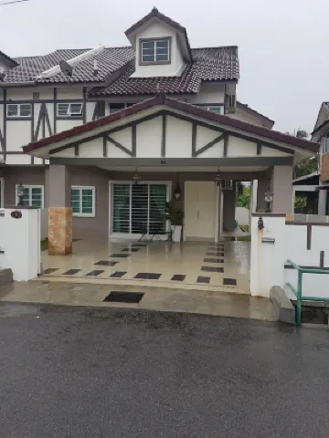 Sitiawan Homestay Entire Semi D House