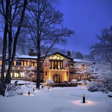 Hotel la Neige Higashikan