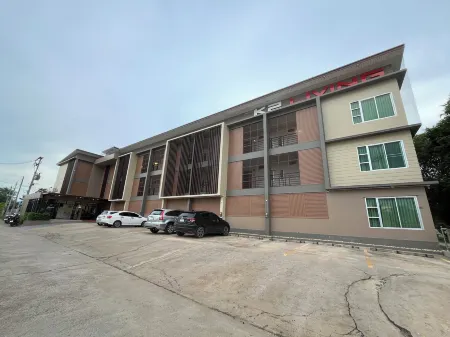 K2 Living Hotel Отели рядом с достопримечательностью «Clock Tower roundabout»