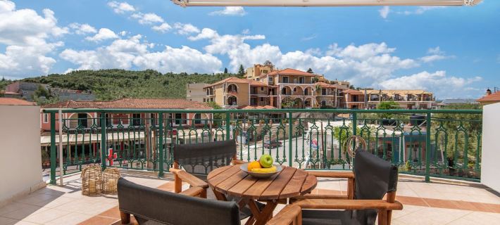 Koukos Loft Apartments Hotels in Plános