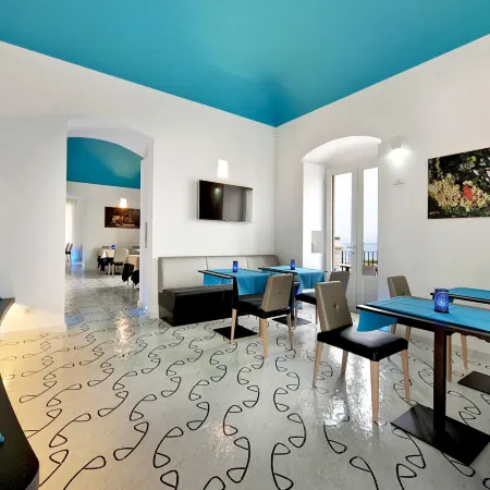 Zafran Boutique Hotel