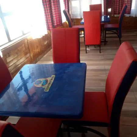 Escarpment Motel - Adults Only