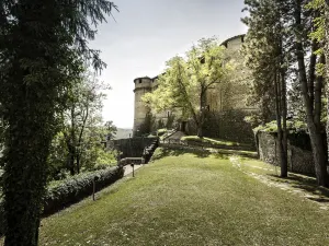 Castello Di Compiano Hotel Relais Museum