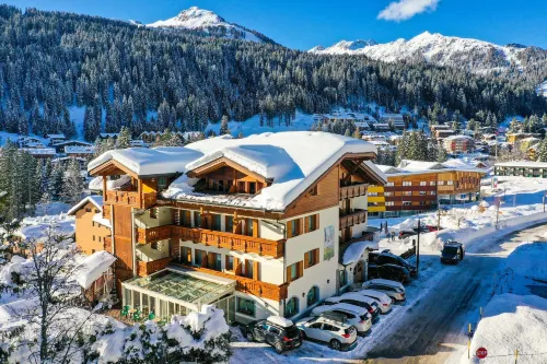 Hotel Gianna Hotels in Palu